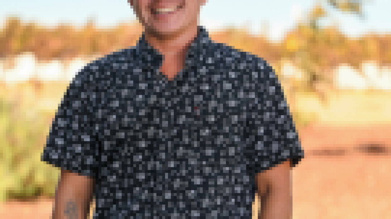 a small image of man wearing a black shirt